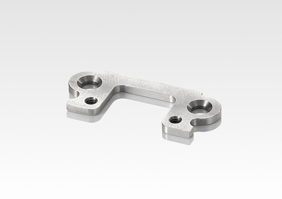 Roch_031 Plaquette en ARCAP pour le maintien de connectique sur un tableau de bord